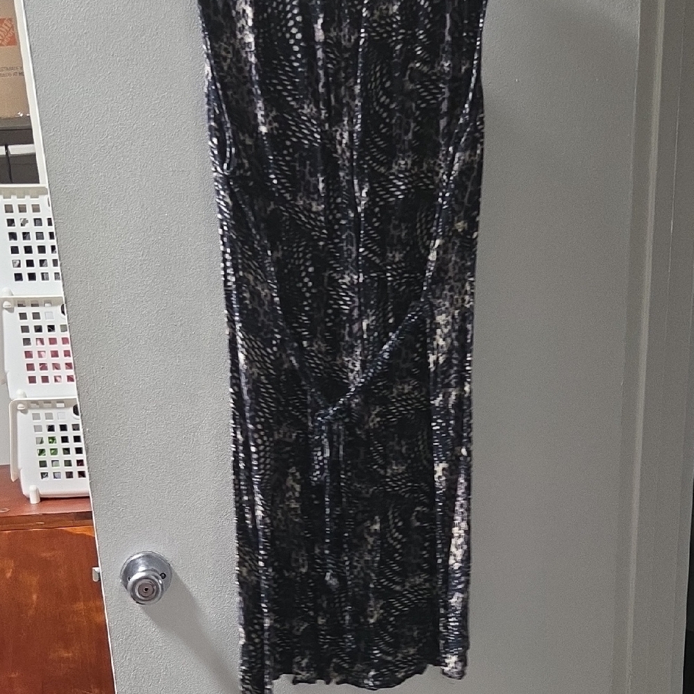 Jaclyn Smith Black and White Maxi Dress - Picture 4 of 4